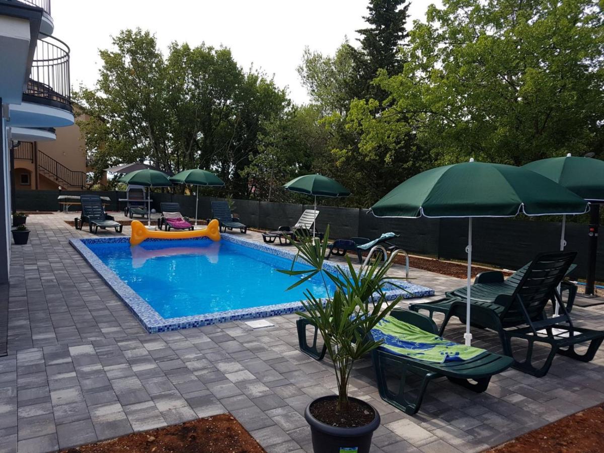 Apartmani Zaric Malinska Luaran gambar