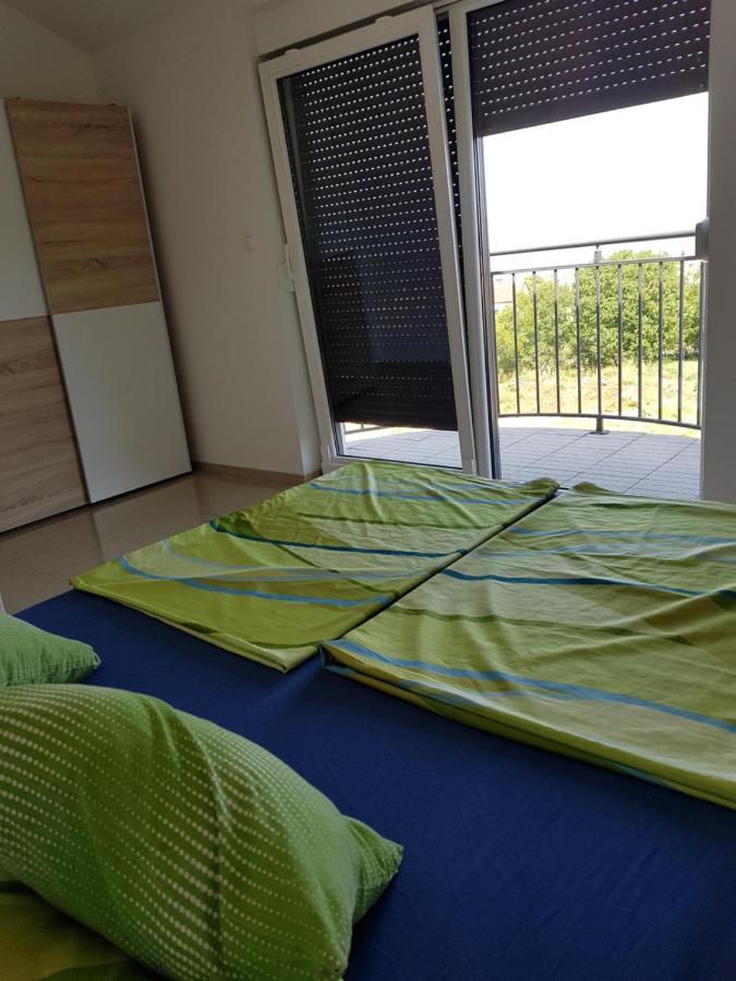 Apartmani Zaric Malinska Luaran gambar