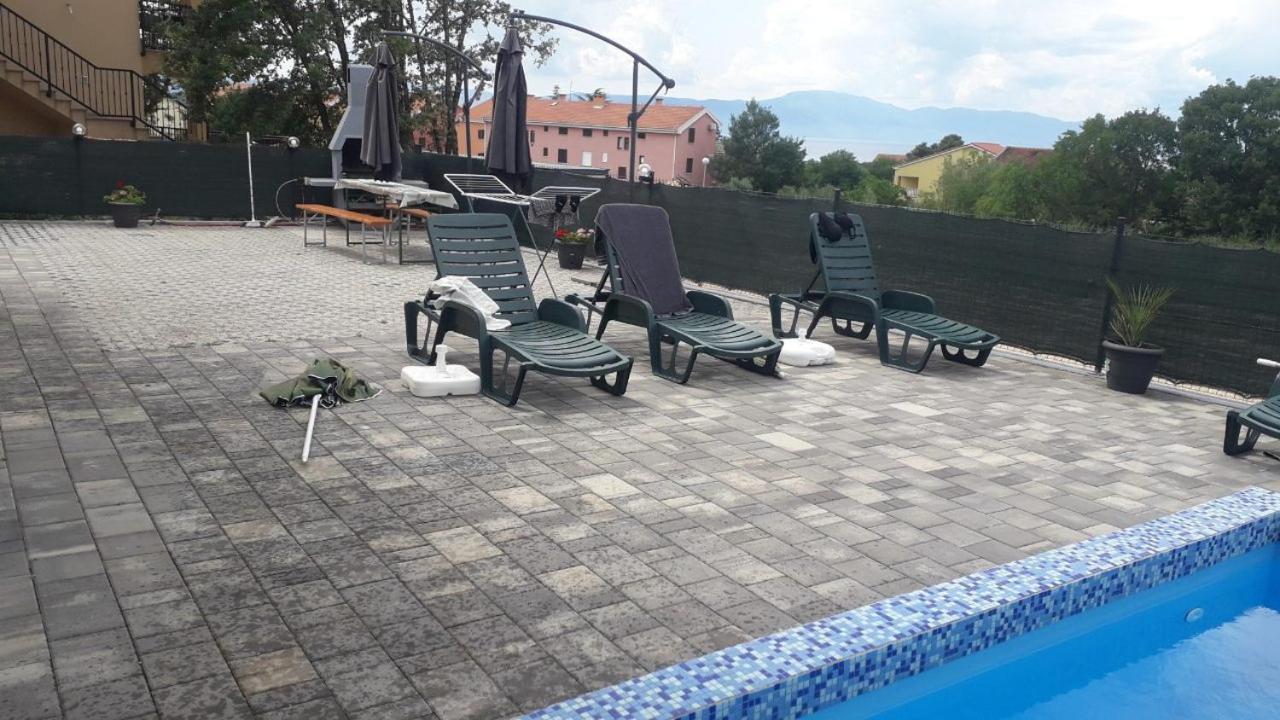 Apartmani Zaric Malinska Luaran gambar