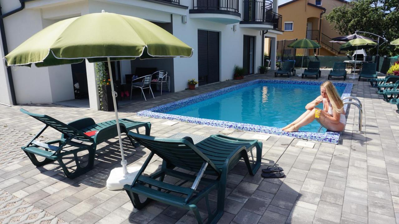 Apartmani Zaric Malinska Luaran gambar