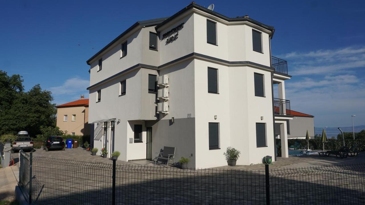 Apartmani Zaric Malinska Luaran gambar