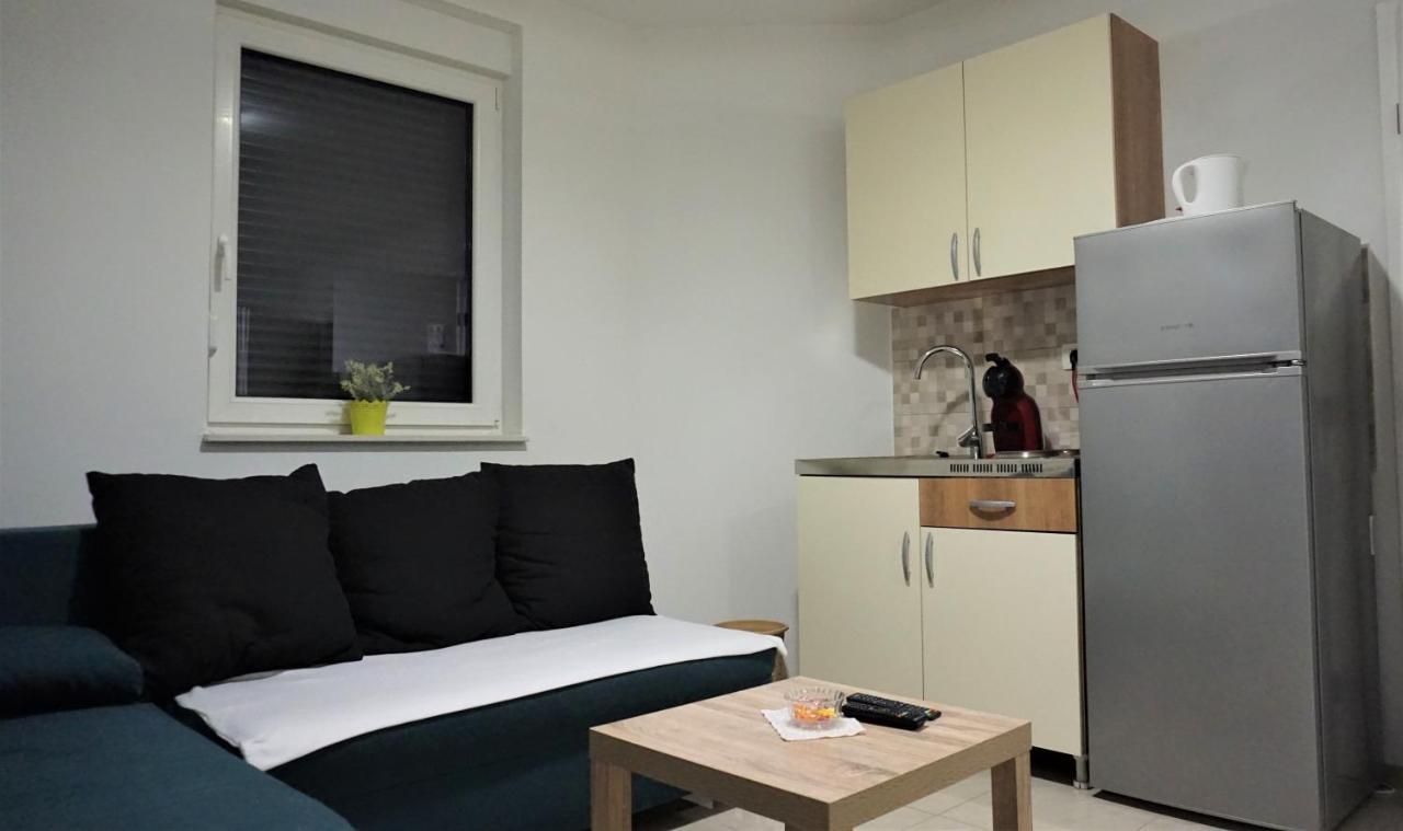 Apartmani Zaric Malinska Luaran gambar