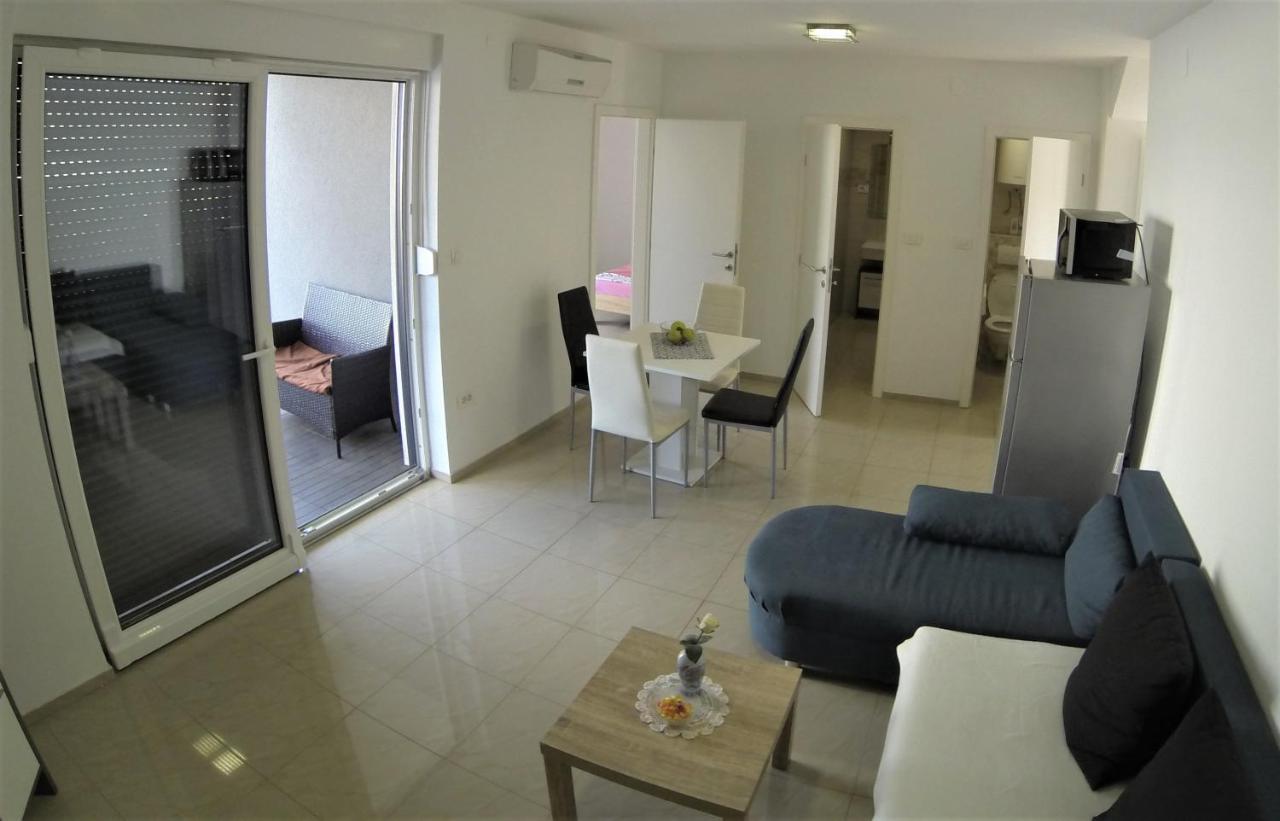 Apartmani Zaric Malinska Luaran gambar